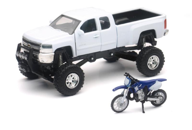 New Ray Toys Chevrolet Silverado with Yamaha Dirt Bike/ Scale - 1:32 - Powersports Haven