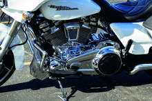 Load image into Gallery viewer, Kuryakyn Oil Cooler Cover Milwaukee-8 Chrome - Powersports Haven
