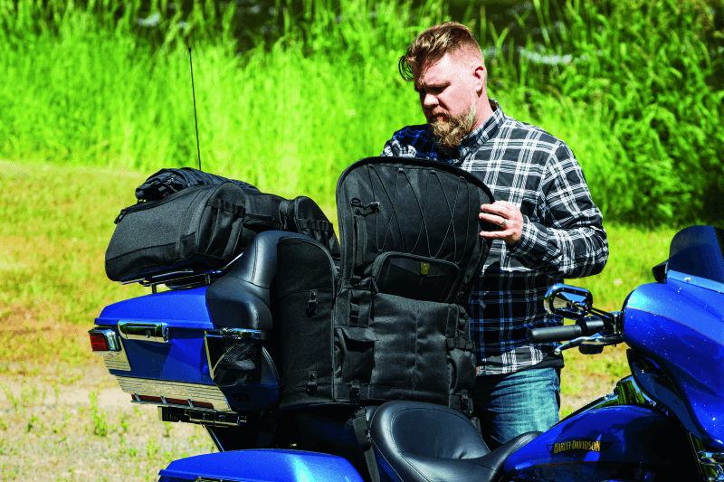 Kuryakyn Momentum Wanderer Seat Bag - Powersports Haven