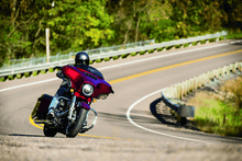 Load image into Gallery viewer, Kuryakyn Smooth Windshield Trim 14-Up Touring Gloss Black - Powersports Haven