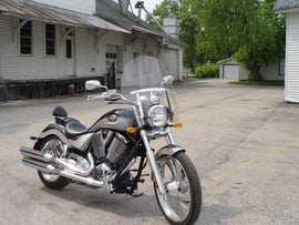 National Cycle BMW/ Honda/ Kawasaki/ Suzuki/ Yamaha Dakota 4.5 mm. Windshield - Clear - Powersports Haven