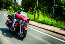 Load image into Gallery viewer, Kuryakyn Smooth Windshield Trim 14-Up Touring Chrome - Powersports Haven